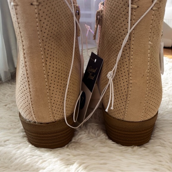 NIB Marlis Memory Foam Women’s Boots - Picture 4 of 4